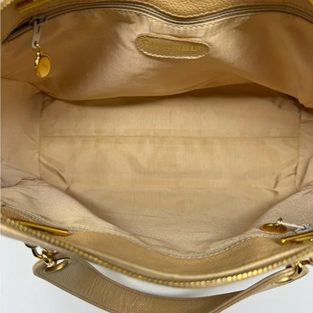 💯💎Authentic💎CHANEL CC Caviar Beige Vintage Tote Bag